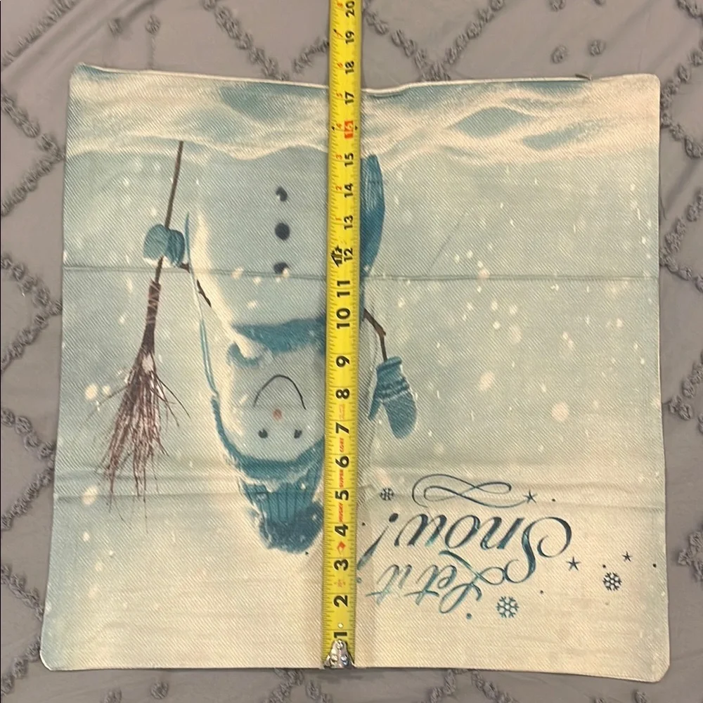 Winter Themed Decorative indoor outdoor pillow covers set of 4 nwot